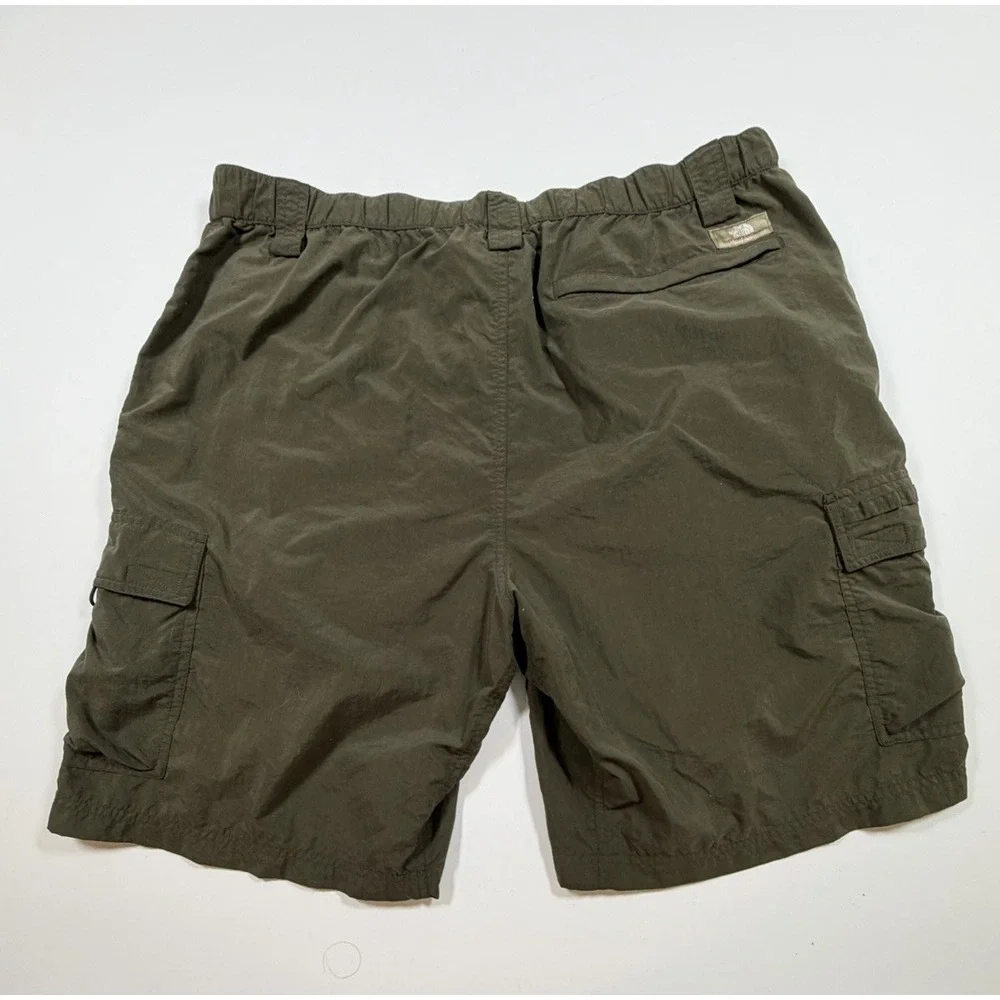 The North Face Shorts Mens XL Green Pocket Cargo Lightweight Nylon Hiking